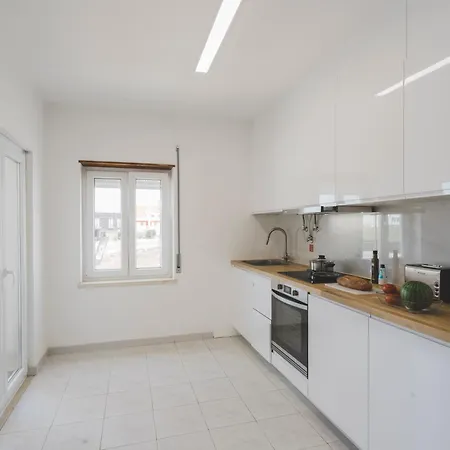 93 - Casa Lagide Apartment Ferrel (Leiria)